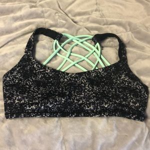 •lululemon• strappy sports bra